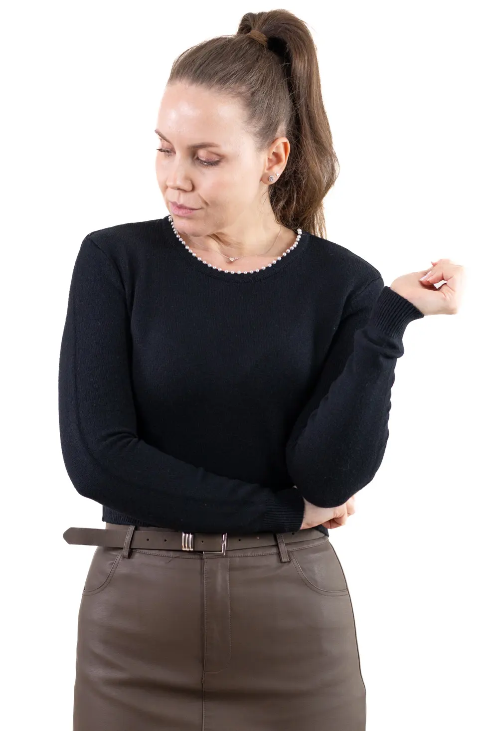 Bluză din tricot cu perle la guler – eleganță, stil și confort feminin [7]