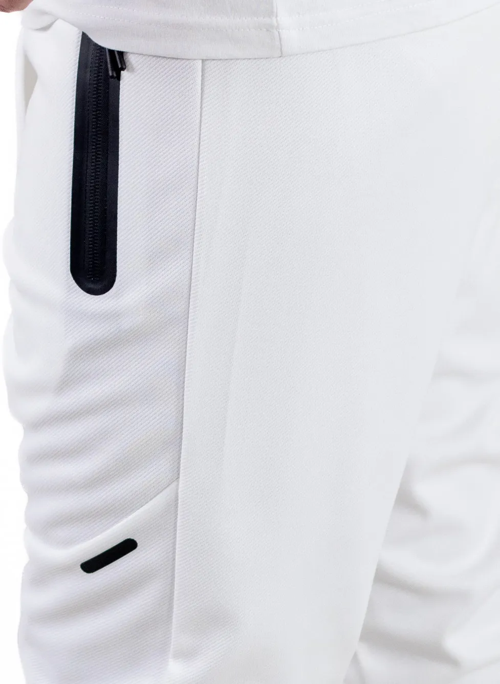 Trening alb confort cu detalii negre [13]