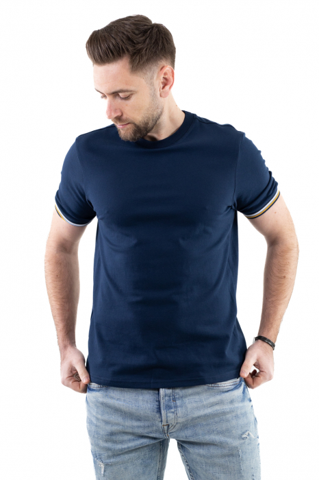 Tricou barbati bleumarin cu detalii la maneci [4]