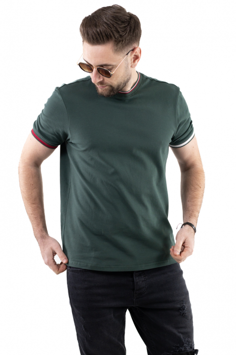 Tricou barbati verde cu detalii la guler si maneci [7]