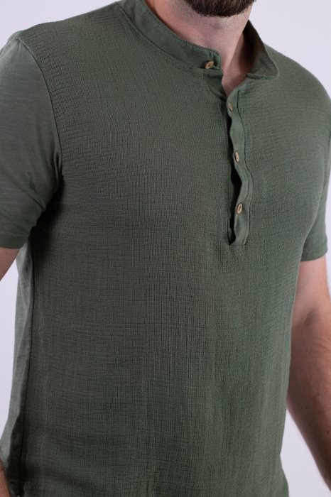 Tricou barbati cu 4 nasturi verde bumbac texturat [3]