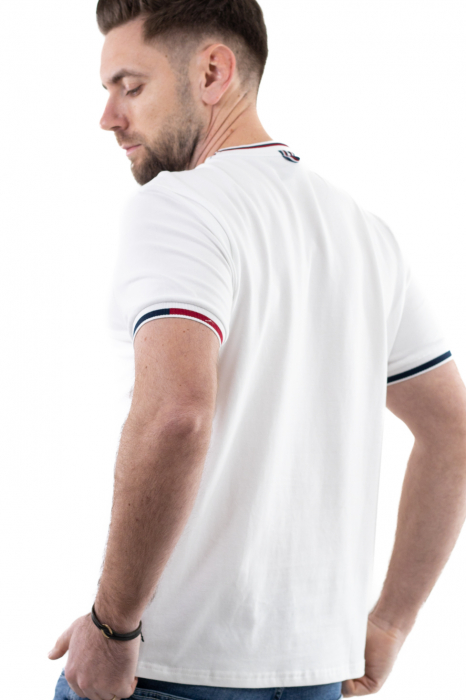 Tricou barbati alb cu detalii la guler si maneci [5]