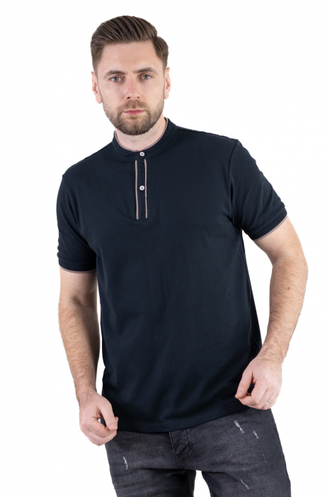 Tricou negru cu guler corean si 2 nasturi [6]