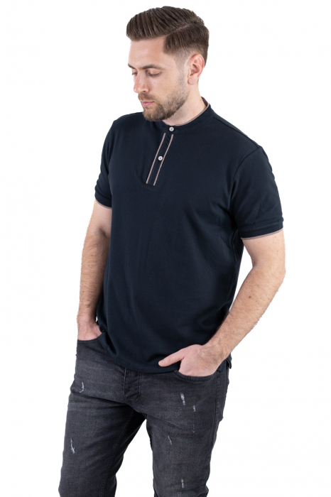 Tricou negru cu guler corean si 2 nasturi [5]