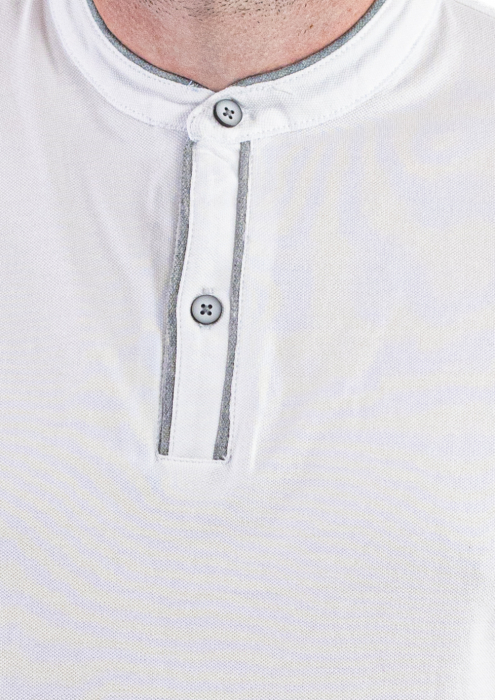 Tricou alb cu guler corean si 2 nasturi [4]