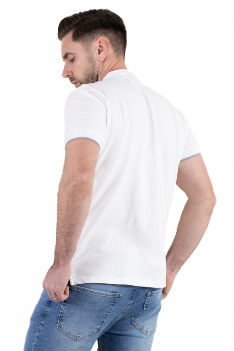 Tricou alb cu guler corean si 2 nasturi [8]