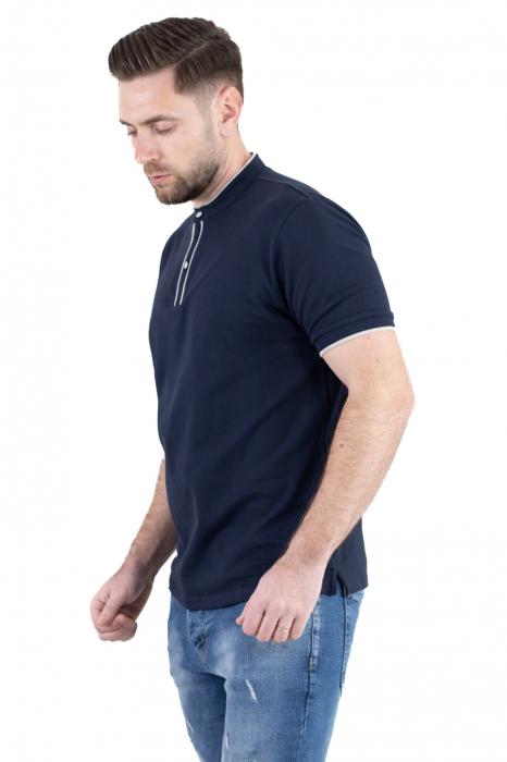 Tricou bleumarin cu guler corean si 2 nasturi [10]