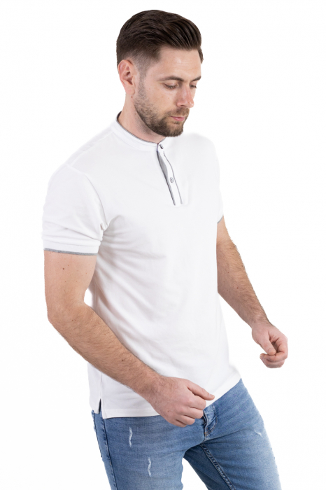 Tricou alb cu guler corean si 2 nasturi [2]