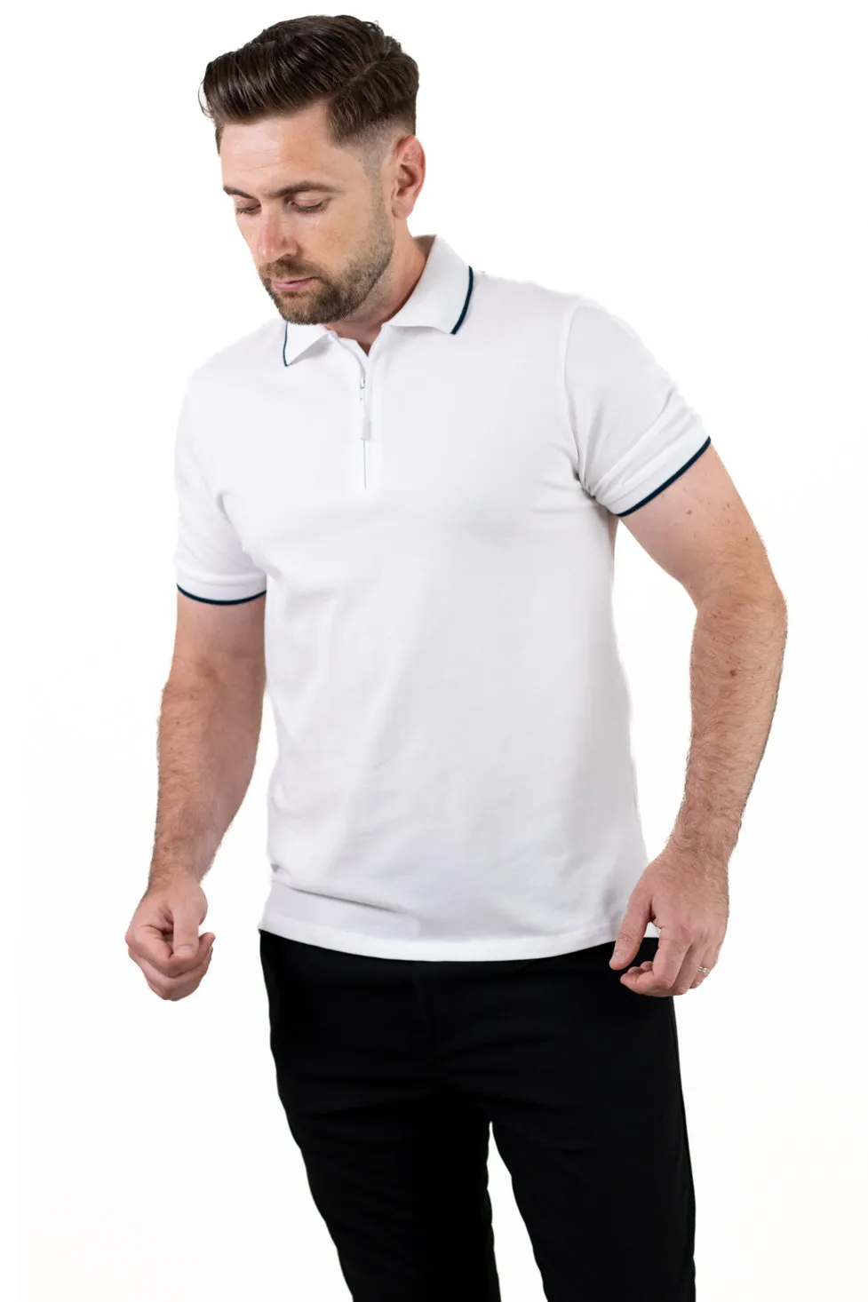Tricou Polo Alb cu fermoar și detalii negre – Eleganță Casual la Superlativ [3]
