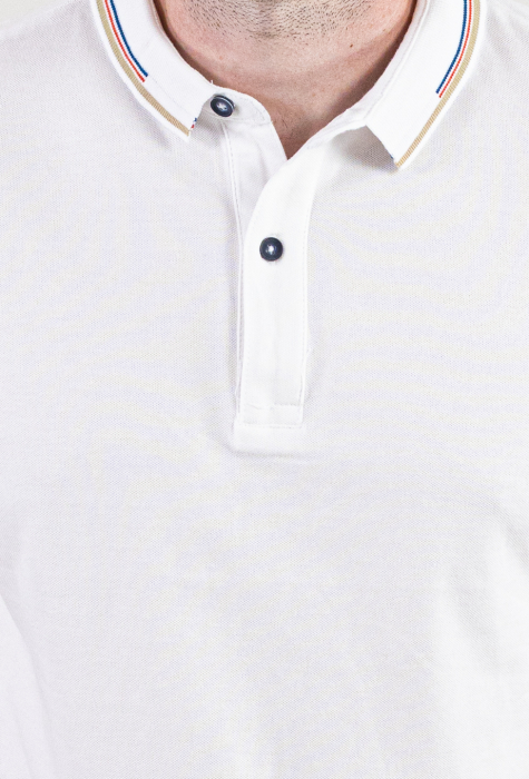 Tricou polo alb cu guler scurt si 2 nasturi [5]