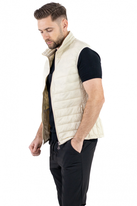 Vesta slim fit usoara crem subtire [2]