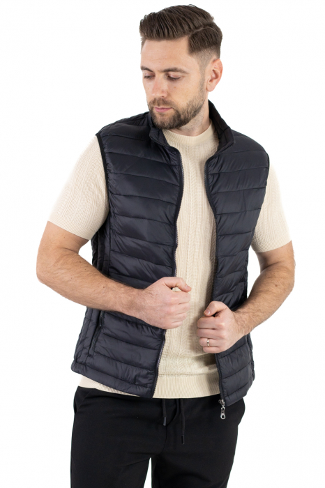 Vesta slim fit usoara neagra subtire [4]