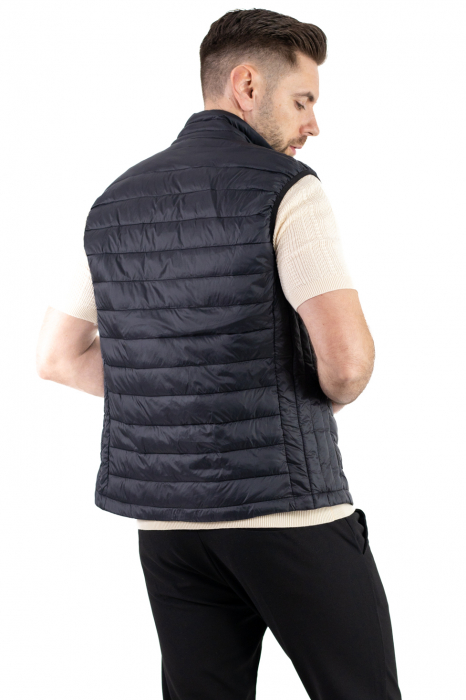 Vesta slim fit usoara neagra subtire [3]