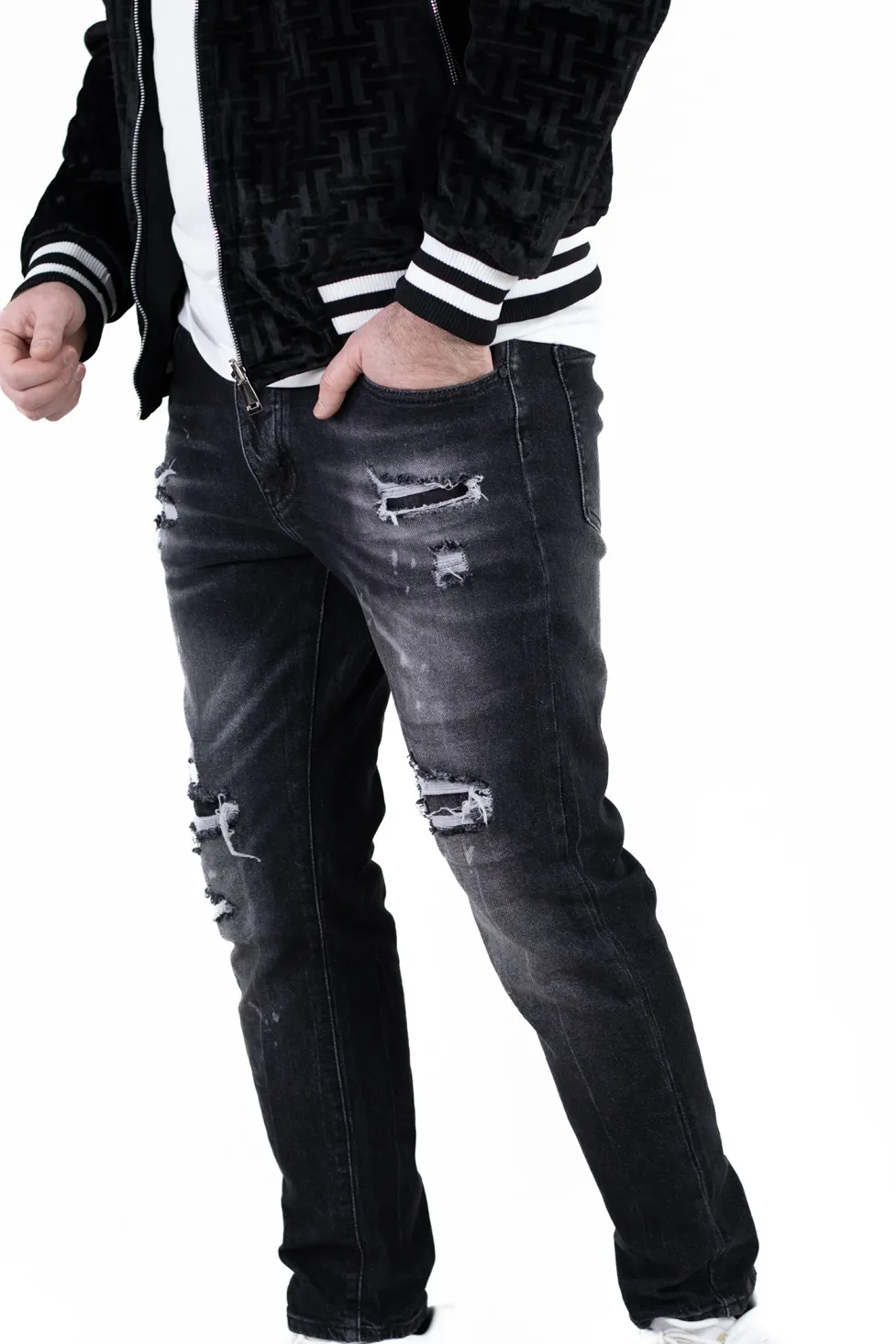 Blugi barbati din denim negru prespalat, cu rupturi acoperite [1]