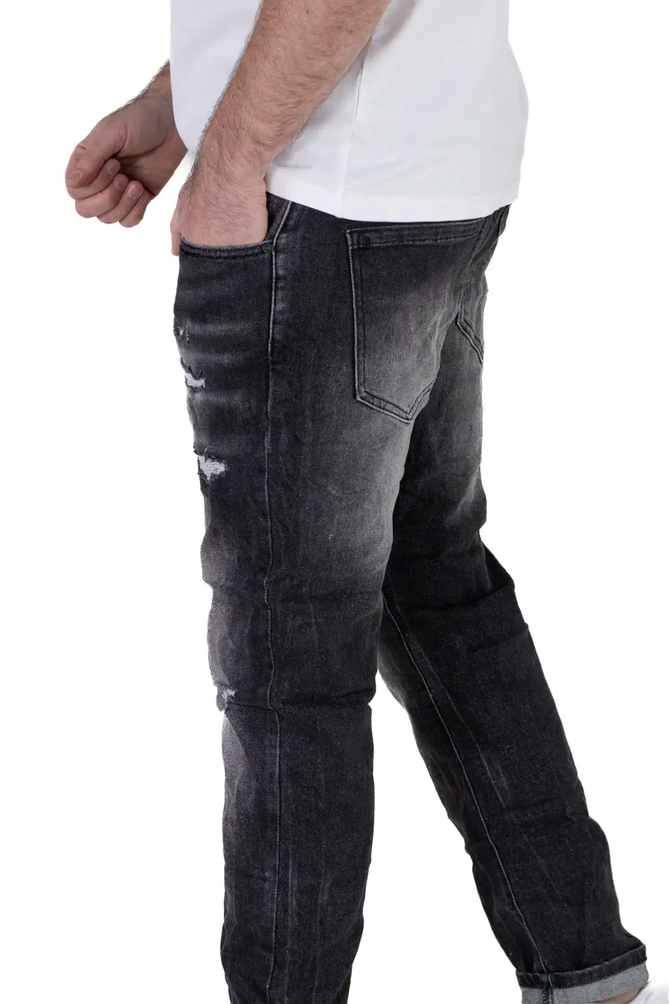 Blugi barbati din denim negru prespalat, cu rupturi acoperite [3]