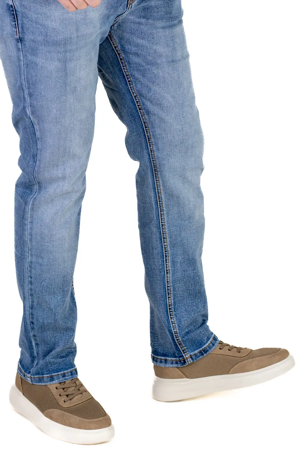 Blugi bărbați regular fit, model simplu, albastru deschis [1]