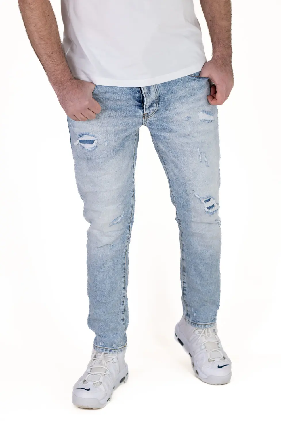 Blugi barbati slim fit deschisi cu rupturi [3]
