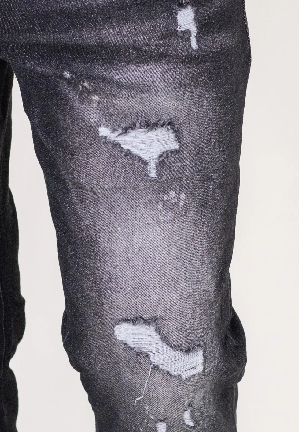 Blugi barbati slim fit – negri cu rupturi [5]