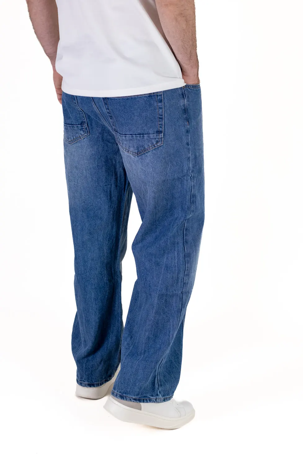 Blugi barbati straight-fit cu cusatura frontala prominentă [3]