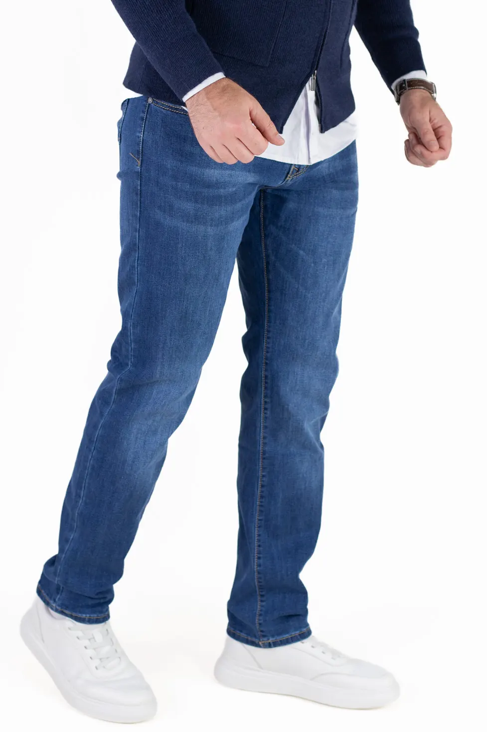 Noutati - Blugi simpli barbati regular fit albastri