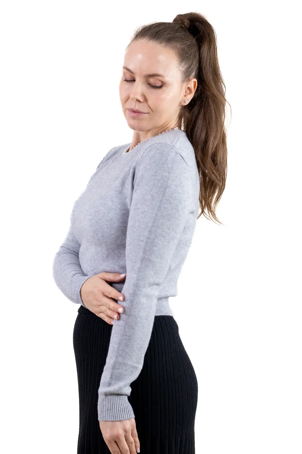 Femei - Bluză din tricot cu perle la guler – eleganță, stil și confort feminin