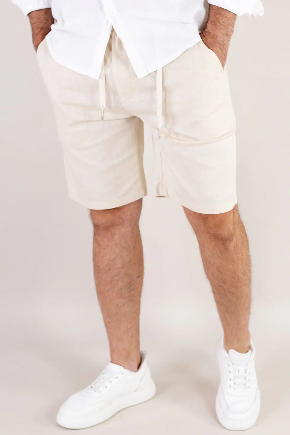 Noutati - Pantaloni scurti crem din bumbac