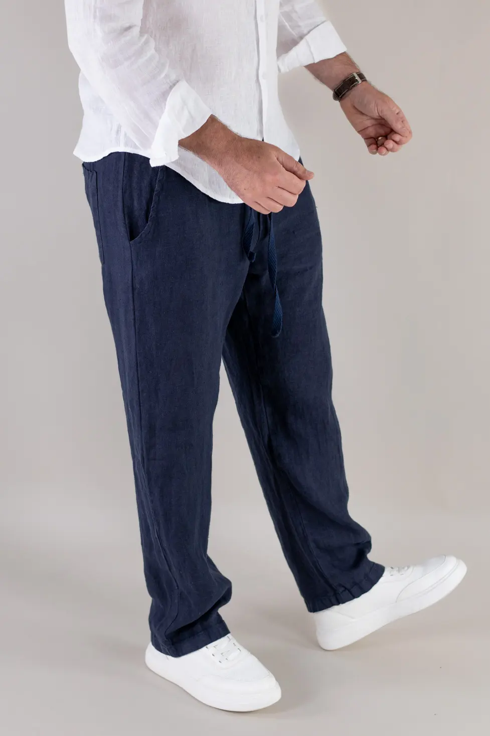 Pantaloni bleumarin din in 100% regular fit – Made in Italy [3]