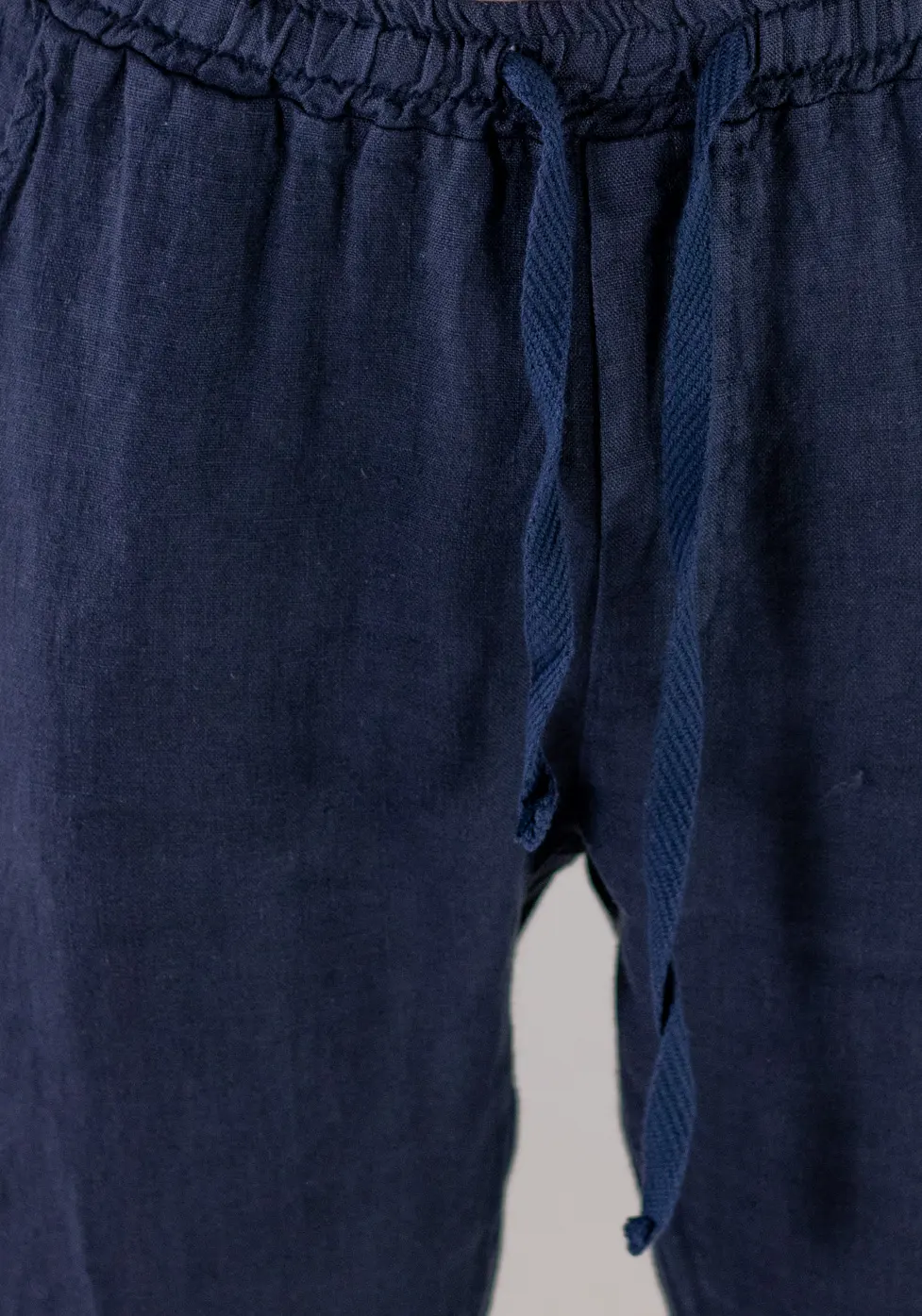 Pantaloni bleumarin din in 100% regular fit – Made in Italy [6]
