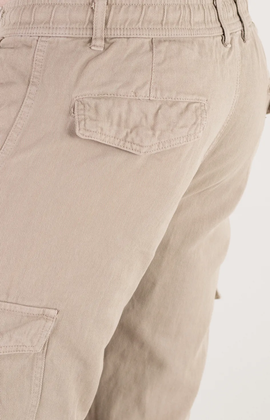 Pantaloni bej regular fit din denim [2]