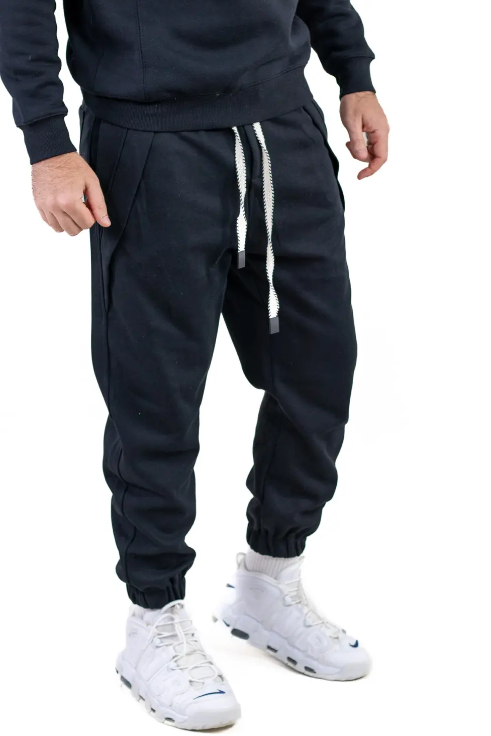 Pantaloni bărbați de trening baggy – negri [2]