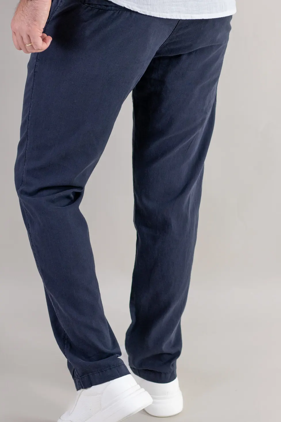 Pantaloni din in și bumbac regular fit – bleumarin [5]