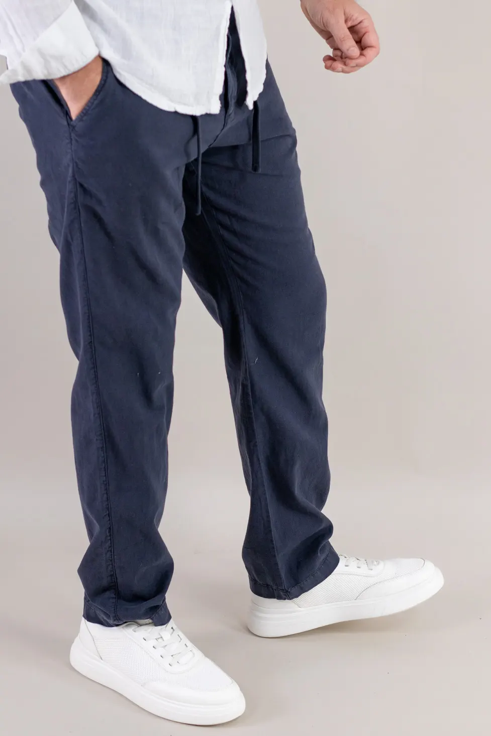 Pantaloni din in și bumbac regular fit – bleumarin [1]