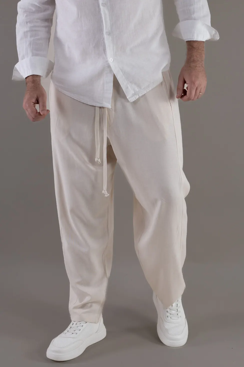COLECTIA DIN IN - Pantaloni crem lejeri de vara din in și vâscoză pentru bărbați