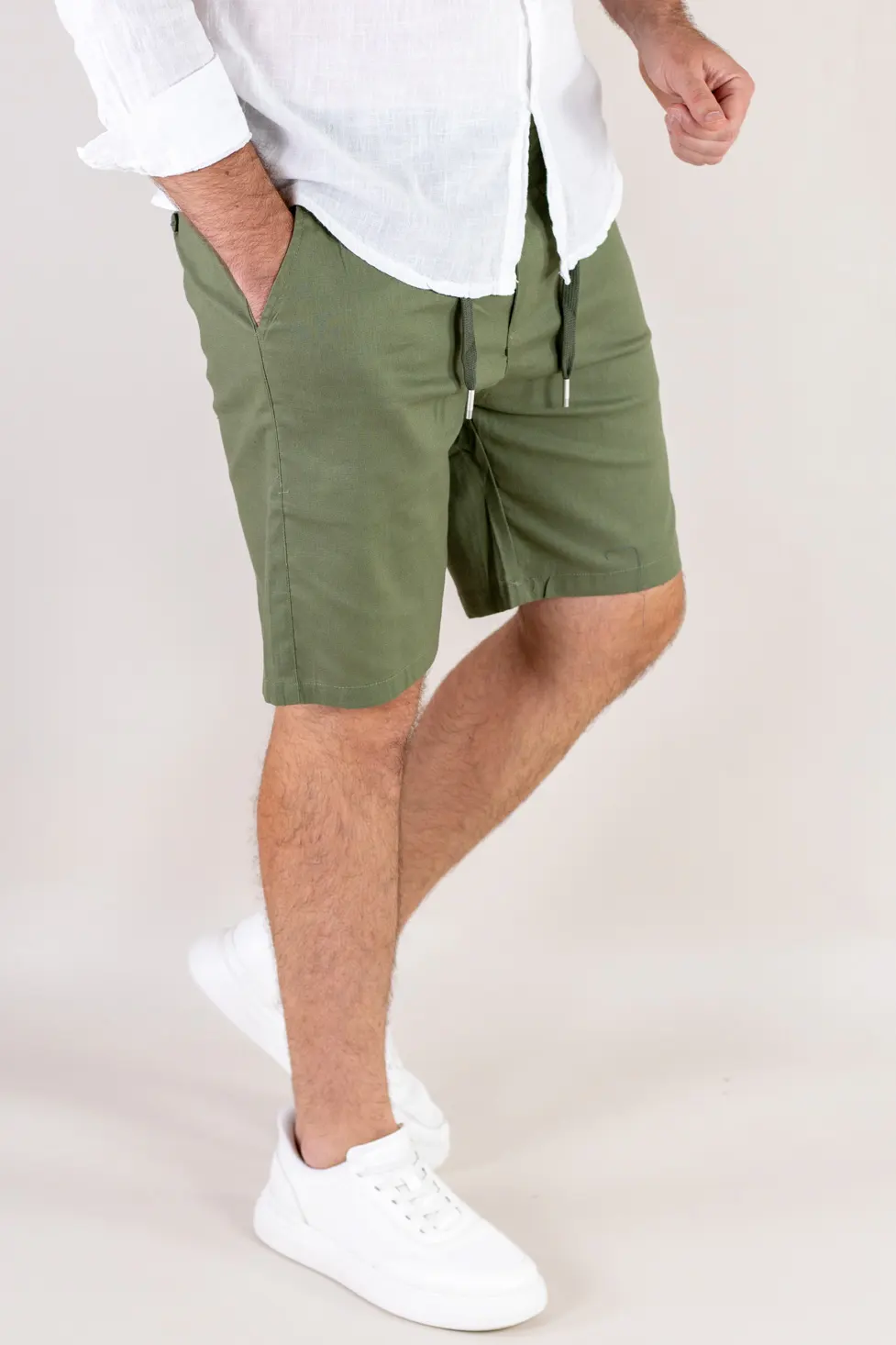 Noutati - Pantaloni scurti verzi din bumbac