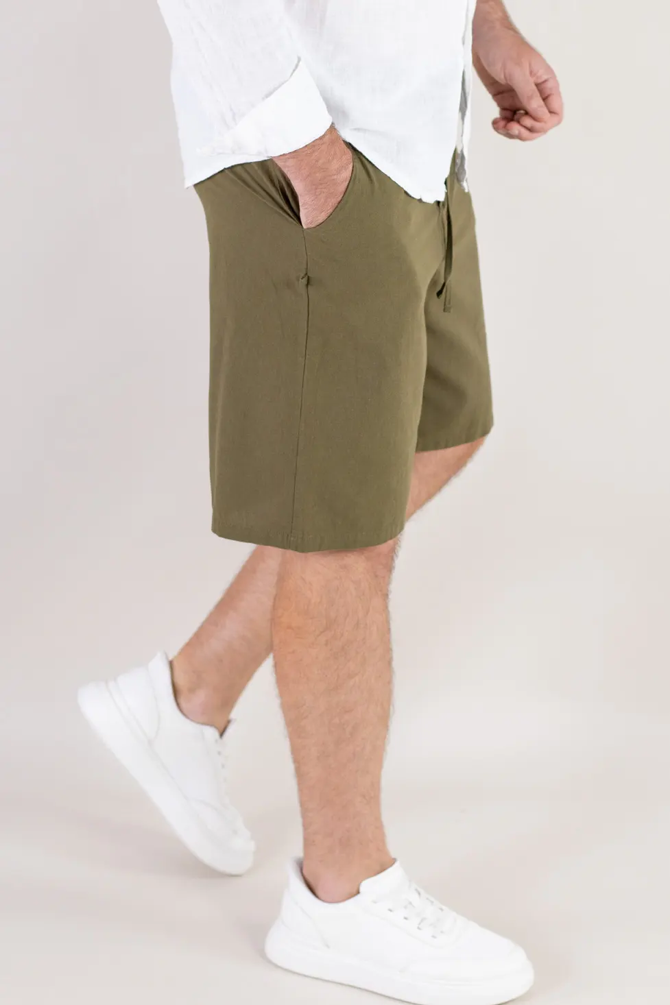 Noutati - Pantaloni scurți din in și bumbac relaxed fit verzi