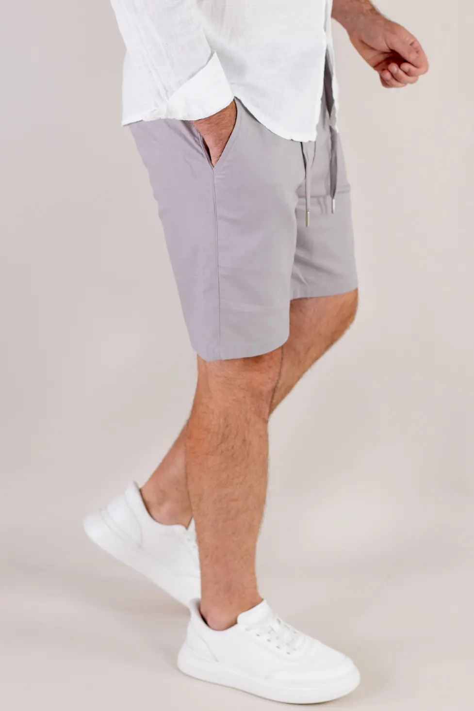 Noutati - Pantaloni scurti gri din bumbac
