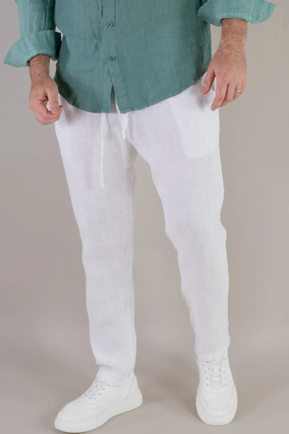 Noutati - Pantaloni albi din in 100% conici – Made in Italy
