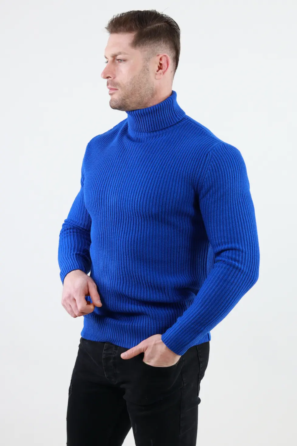 Barbati - Pulover albastru gros din tricot cu guler inalt barbati