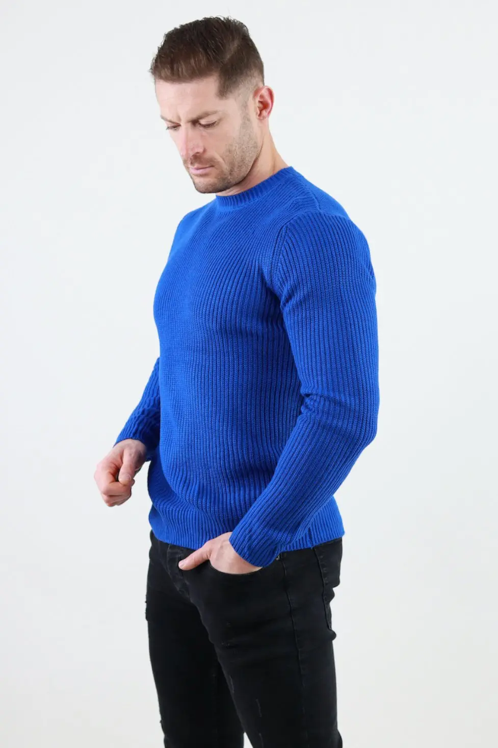 Barbati - Pulover albastru gros din tricot cu guler rotund barbati