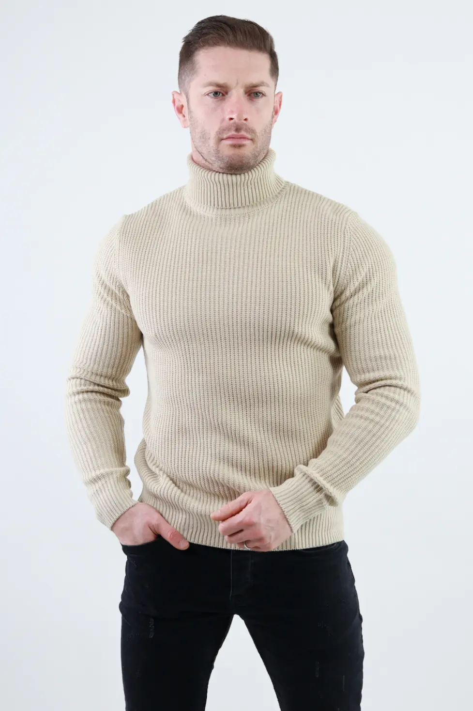 Pulover bej gros din tricot cu guler inalt barbati [1]