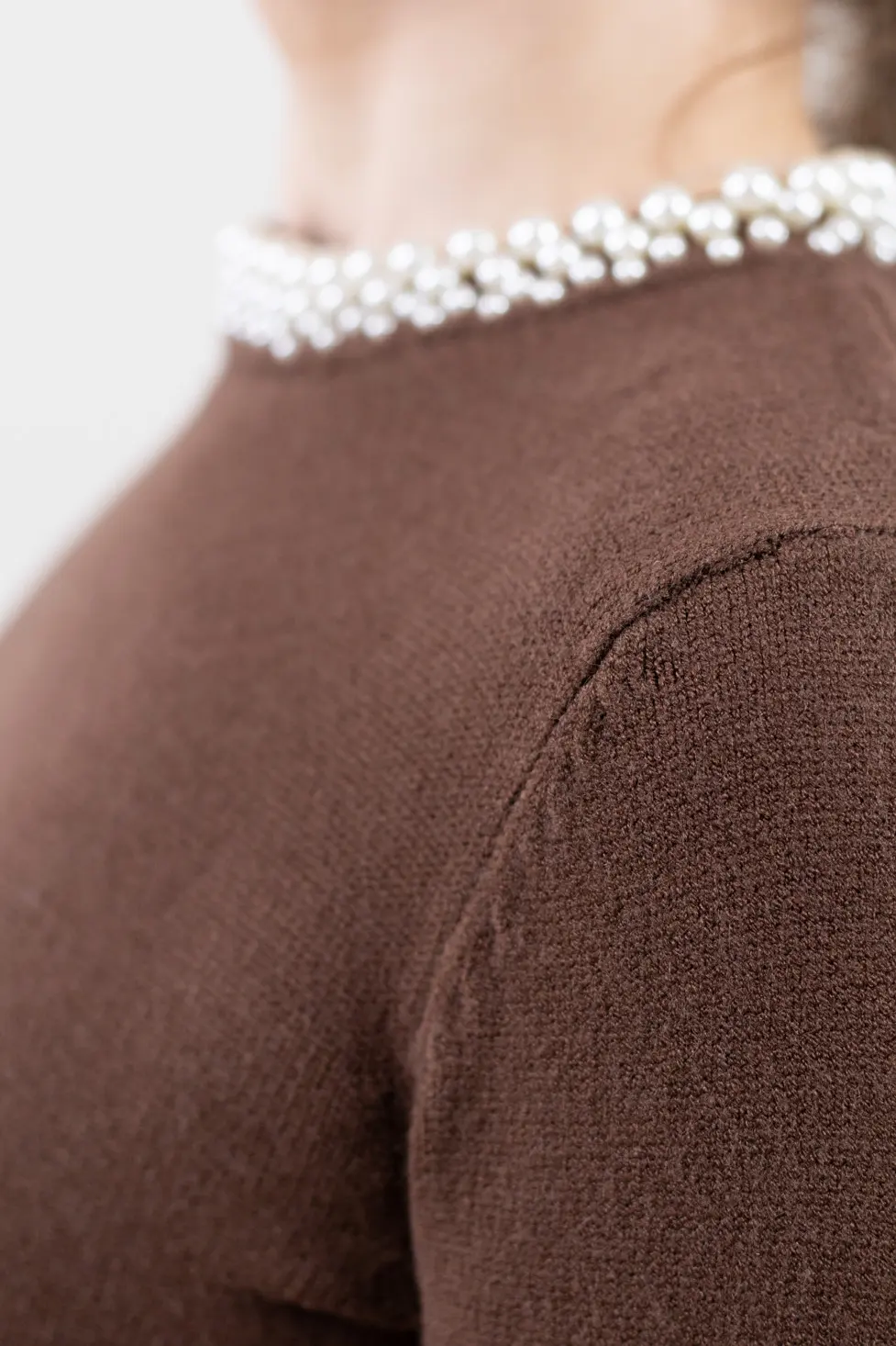 Pulover damă tip cașmir cu perle aplicate la guler – Maxwear [5]