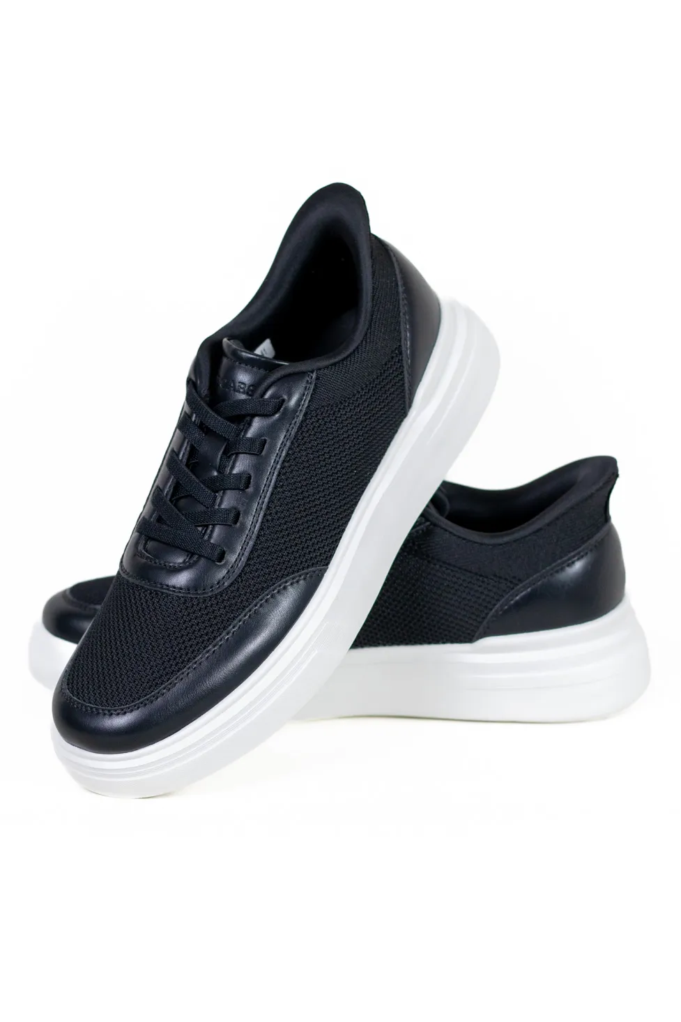 Noutati - Sneaker negru casual din material textil si inserții de piele eco