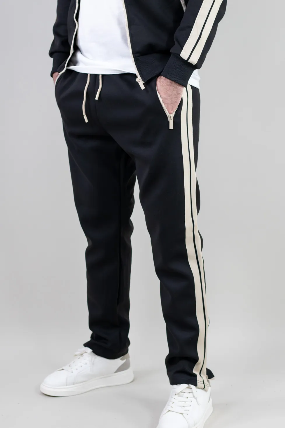 Trening barbati cu dungi fara gluga [2]