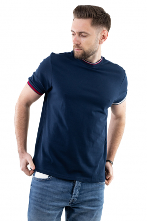 TRICOURI - Tricou barbati bleumarin cu detalii la guler si maneci