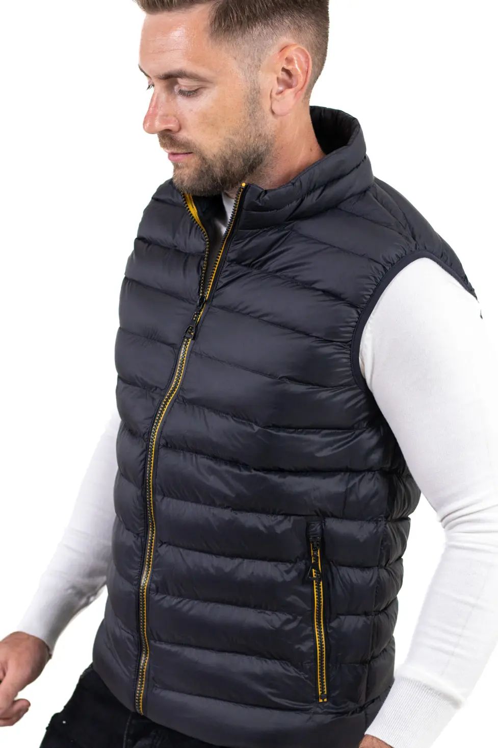 Vestă matlasată neagra bărbați – grosime medie, casual [1]